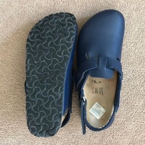 Birkenstock Shoes - EUC Birkenstock Birkis clogs Birkenstock Shoes - EUC Birkenstock Birkis clogs